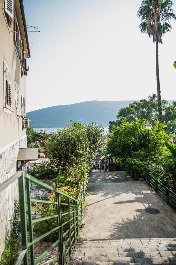 Apartment Old Town Herceg Novi Buitenkant foto